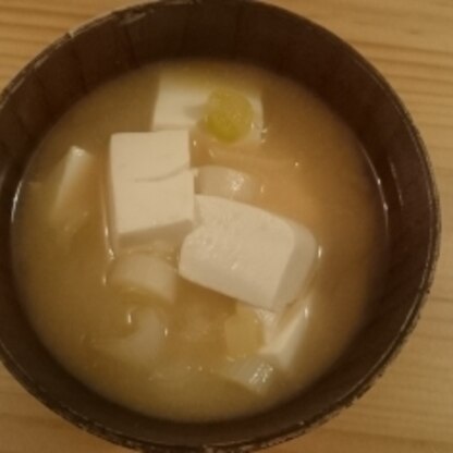豆腐と長葱で♪お豆腐ってどんな組み合わせでも美味しいですね。(*^^*)